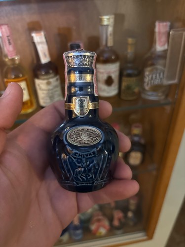 Royal salute scotch - royal,