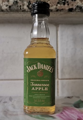 Jack daniel tennessee apple - jack,
